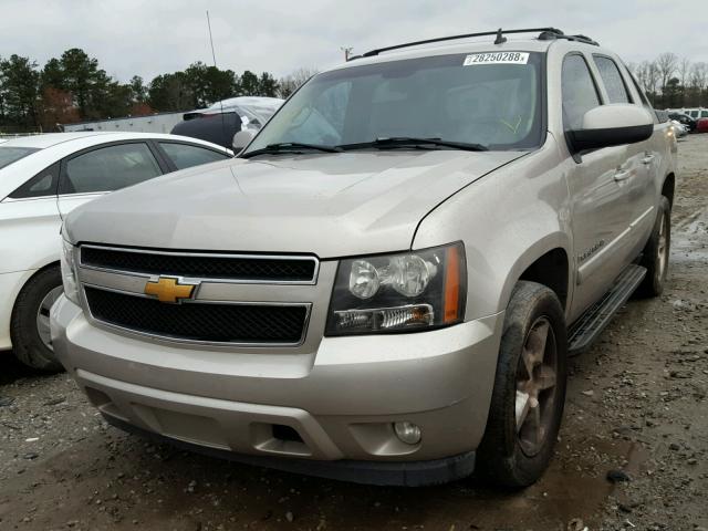 3GNEC12J87G157636 - 2007 CHEVROLET AVALANCHE GOLD photo 2