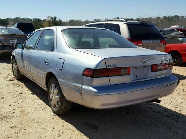 4T1BG22K6VU060066 - 1997 TOYOTA CAMRY CE SILVER photo 3