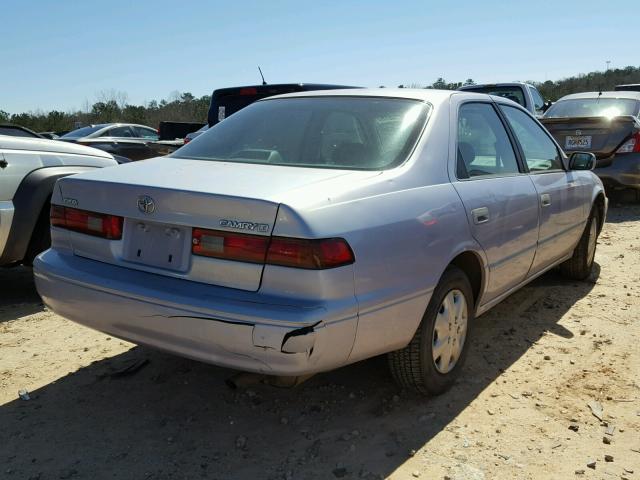 4T1BG22K6VU060066 - 1997 TOYOTA CAMRY CE SILVER photo 4