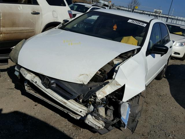 1HGCM56114A070641 - 2004 HONDA ACCORD DX WHITE photo 2