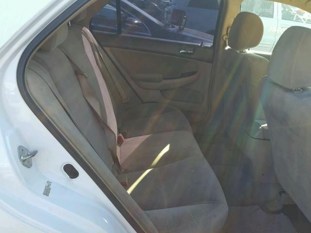 1HGCM56114A070641 - 2004 HONDA ACCORD DX WHITE photo 6