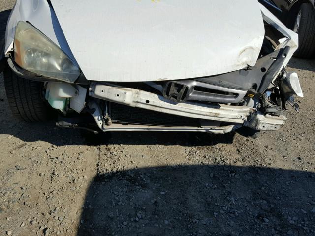 1HGCM56114A070641 - 2004 HONDA ACCORD DX WHITE photo 9