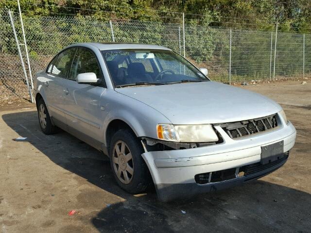 WVWAC63B11P048501 - 2001 VOLKSWAGEN PASSAT GLS SILVER photo 1