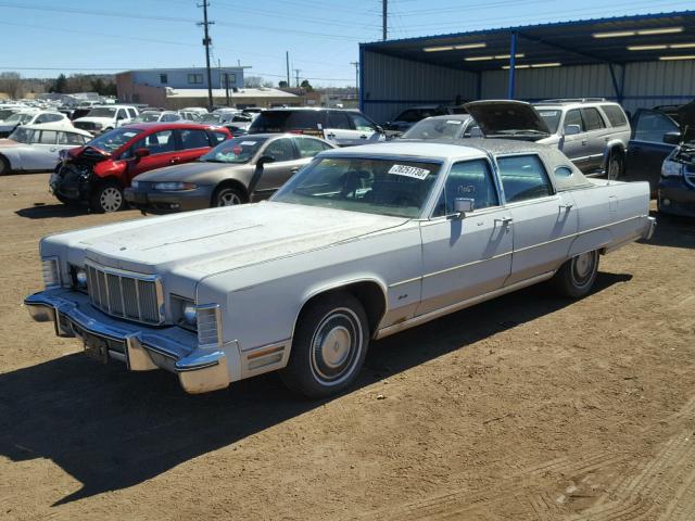 6Y82A863029 - 1976 LINCOLN TOWN CAR WHITE photo 2