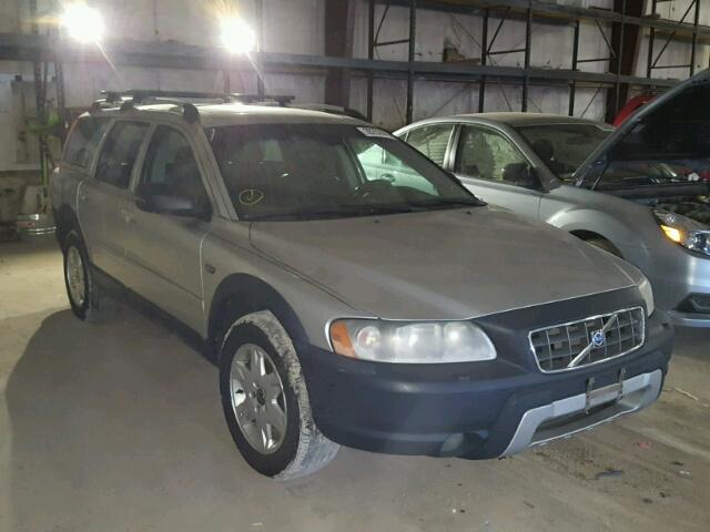 YV1SZ592651188891 - 2005 VOLVO XC70 SILVER photo 1