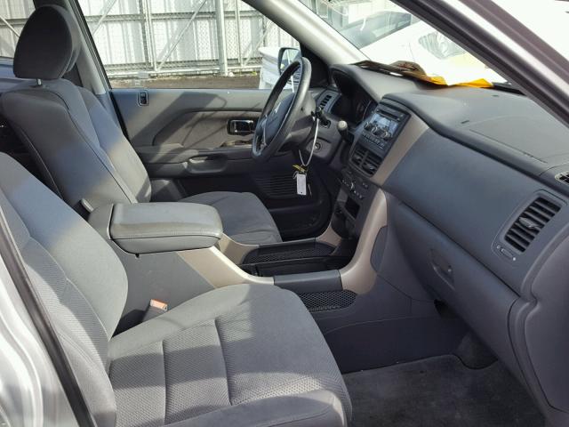 5FNYF28466B016041 - 2006 HONDA PILOT EX SILVER photo 5