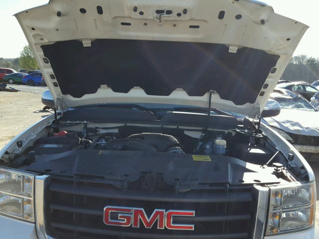 3GTEK33M09G272346 - 2009 GMC SIERRA K15 WHITE photo 7