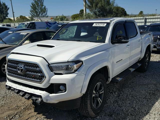 3TMAZ5CN6GM002972 - 2016 TOYOTA TACOMA DOU WHITE photo 2