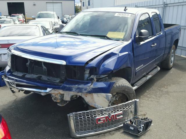 1GTR1VE08DZ112928 - 2013 GMC SIERRA C15 BLUE photo 2