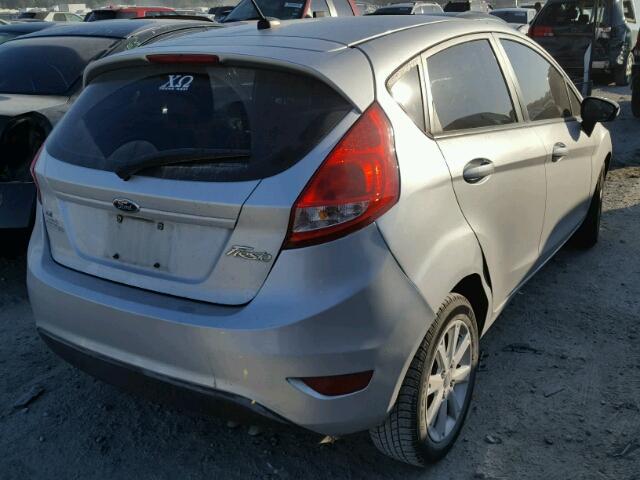 3FADP4EJXDM142936 - 2013 FORD FIESTA SE SILVER photo 4