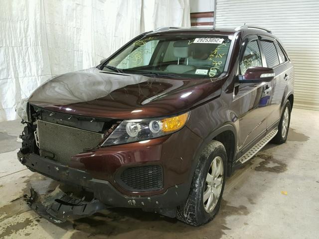 5XYKTDA23CG297223 - 2012 KIA SORENTO RED photo 2