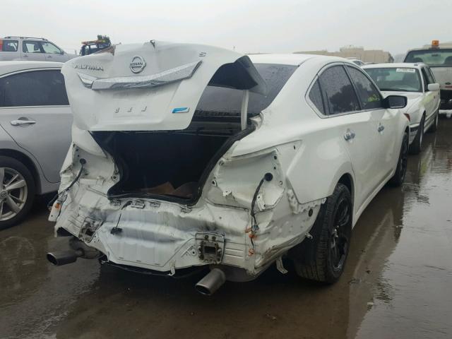 1N4AL3AP8DN572666 - 2013 NISSAN ALTIMA 2.5 WHITE photo 4