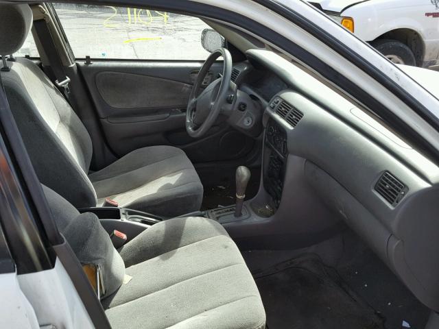 1Y1SK5281WZ430820 - 1998 CHEVROLET GEO PRIZM 白色 照片 5