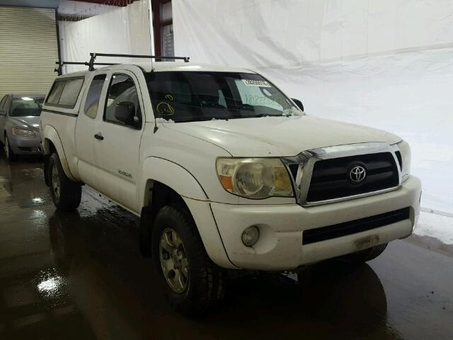 5TEUU42N45Z143630 - 2005 TOYOTA TACOMA ACC WHITE photo 1