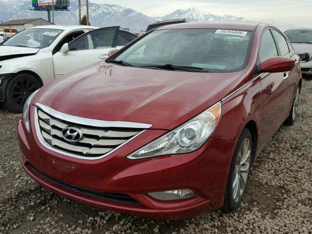 5NPEC4AC7BH145216 - 2011 HYUNDAI SONATA SE RED photo 2