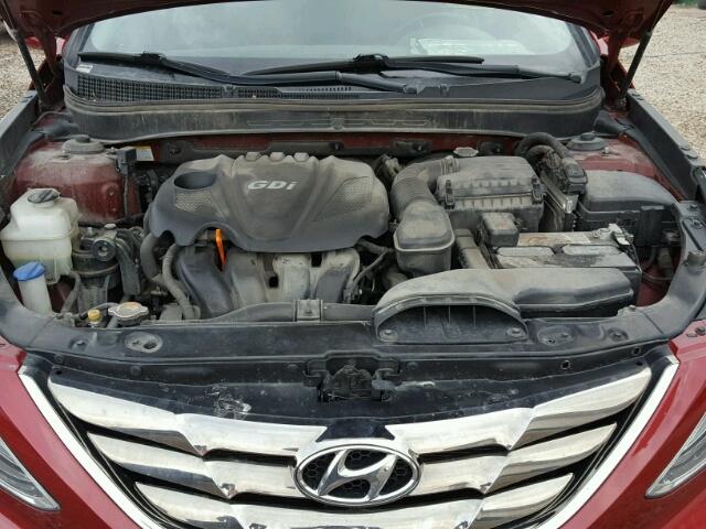 5NPEC4AC7BH145216 - 2011 HYUNDAI SONATA SE RED photo 7