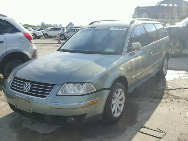 WVWVD63B24E120577 - 2004 VOLKSWAGEN PASSAT GLS GREEN photo 2