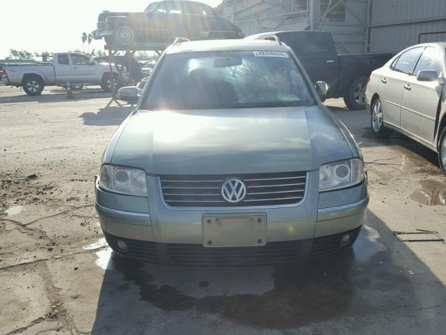 WVWVD63B24E120577 - 2004 VOLKSWAGEN PASSAT GLS GREEN photo 9