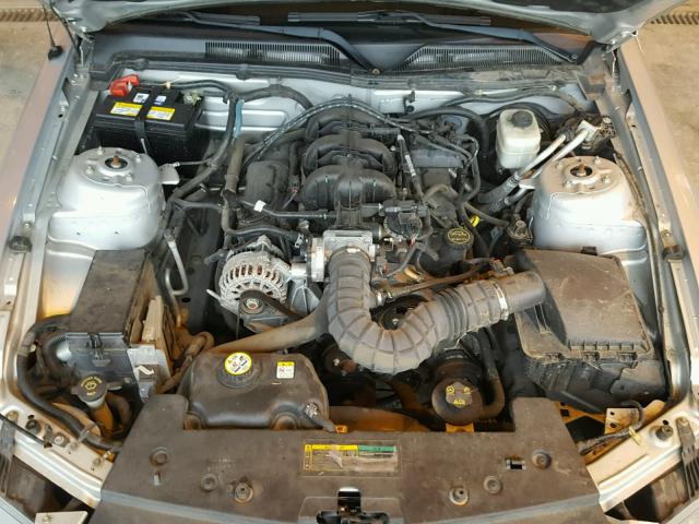 1ZVFT80N075365428 - 2007 FORD MUSTANG SILVER photo 7