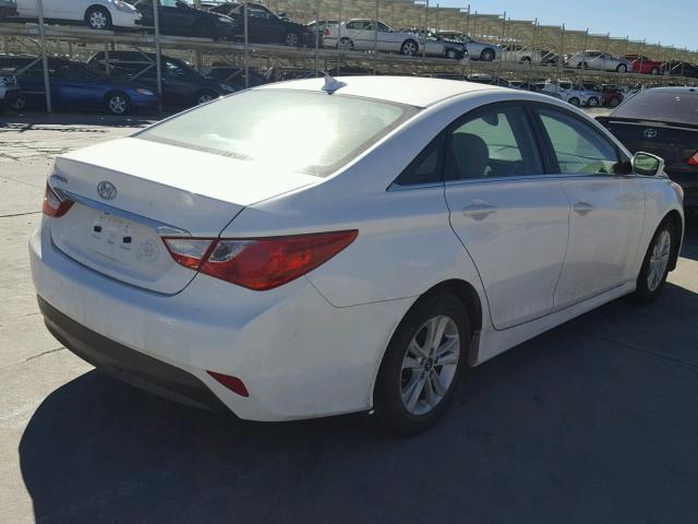 5NPEB4AC5EH842049 - 2014 HYUNDAI SONATA GLS WHITE photo 4