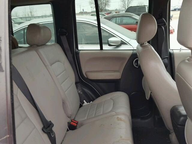 1J8GL58K02W329847 - 2002 JEEP LIBERTY LI SILVER photo 6