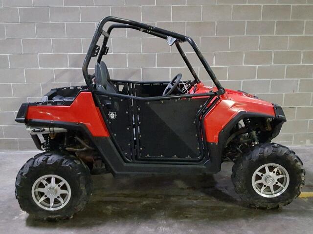 4XAVE76A8DF260236 - 2013 POLARIS RZR 800 S RED photo 1