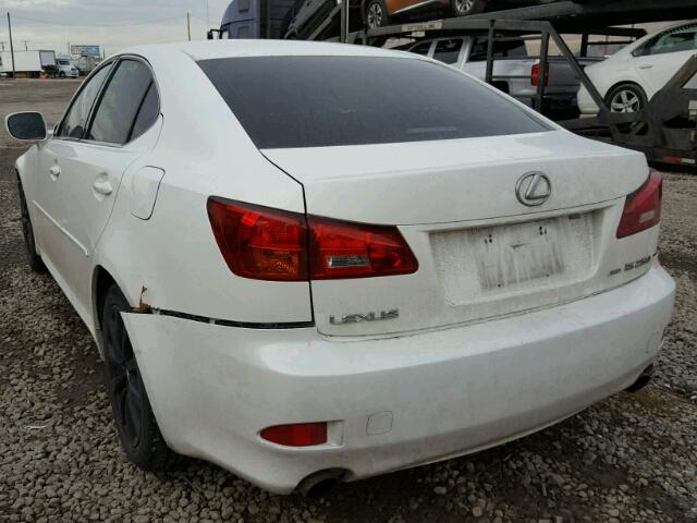 JTHCK262162004632 - 2006 LEXUS IS 250 WHITE photo 3