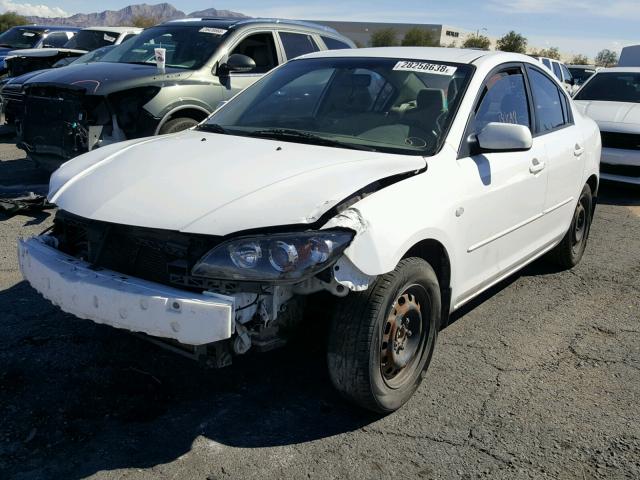 JM1BK12FX41190481 - 2004 MAZDA 3 I WHITE photo 2