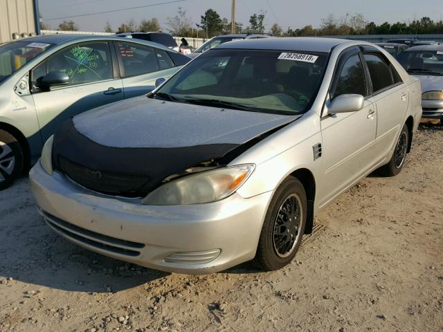 4T1BE32K72U543993 - 2002 TOYOTA CAMRY LE SILVER photo 2