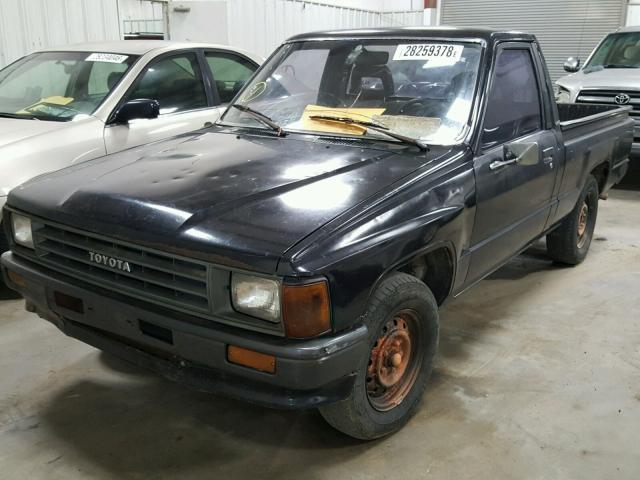 JT4RN50R3J5135594 - 1988 TOYOTA PICKUP 1/2 BLACK photo 2