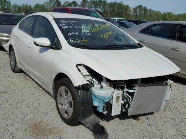 3KPFL4A72HE114136 - 2017 KIA FORTE LX WHITE photo 1