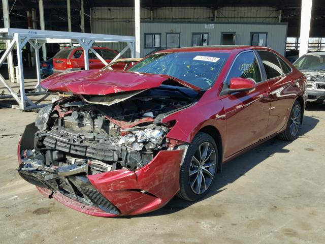 4T1BF1FK8FU920204 - 2015 TOYOTA CAMRY LE RED photo 2