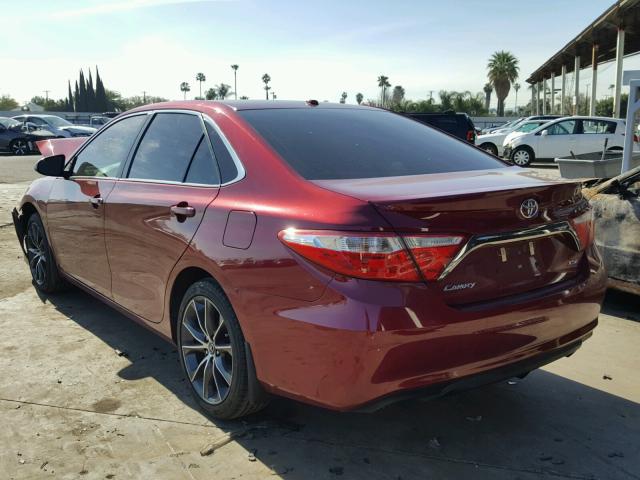 4T1BF1FK8FU920204 - 2015 TOYOTA CAMRY LE RED photo 3