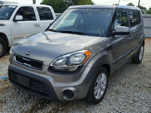 KNDJT2A62D7586191 - 2013 KIA SOUL + GRAY photo 2