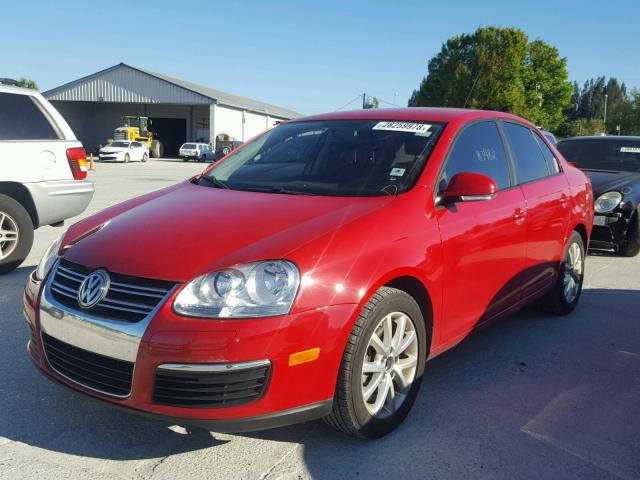 3VWAX7AJ0AM162853 - 2010 VOLKSWAGEN JETTA LIMI RED photo 2