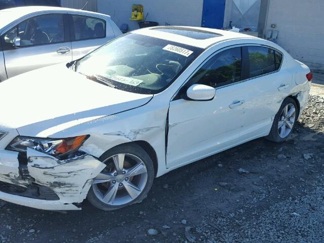 19VDE1F58EE002436 - 2014 ACURA ILX 20 PRE WHITE photo 9