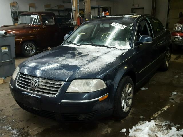 WVWAD63B65E018201 - 2005 VOLKSWAGEN PASSAT GLS BLUE photo 2