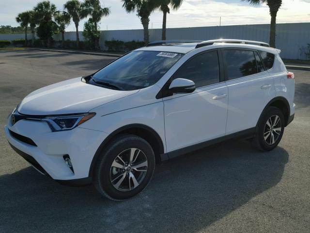 JTMWFREV4HD104531 - 2017 TOYOTA RAV4 XLE WHITE photo 2