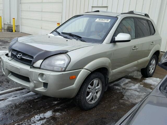 KM8JM72D56U334104 - 2006 HYUNDAI TUCSON GL GREEN photo 2