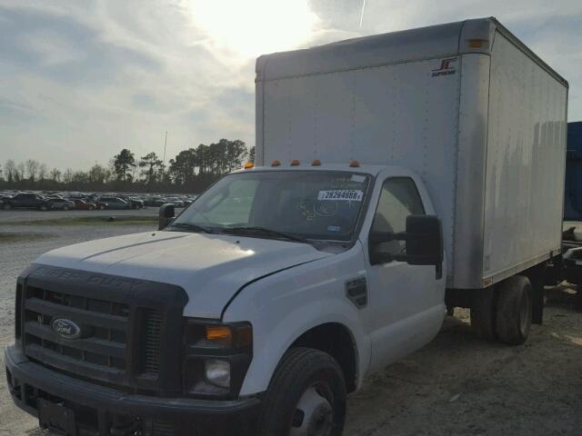 1FDWF36538EC31546 - 2008 FORD F350 SUPER WHITE photo 2