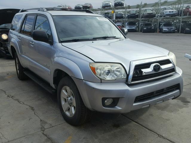 JTEBU14R960085775 - 2006 TOYOTA 4RUNNER SR SILVER photo 1