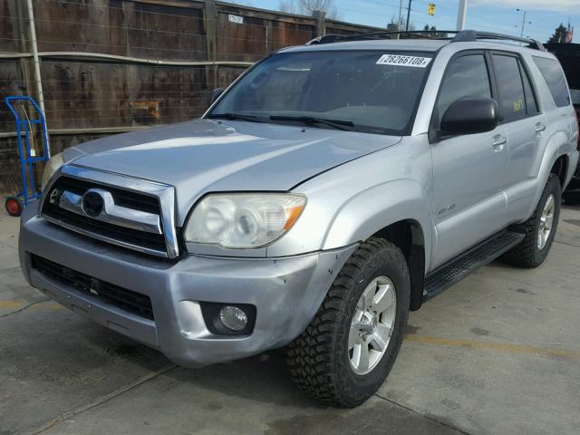 JTEBU14R960085775 - 2006 TOYOTA 4RUNNER SR SILVER photo 2