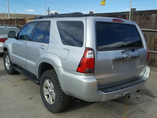 JTEBU14R960085775 - 2006 TOYOTA 4RUNNER SR SILVER photo 3