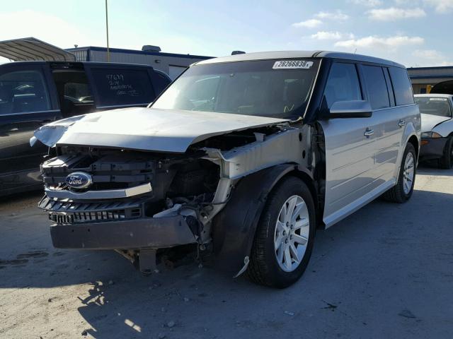 2FMGK5CC4CBD15992 - 2012 FORD FLEX SEL SILVER photo 2