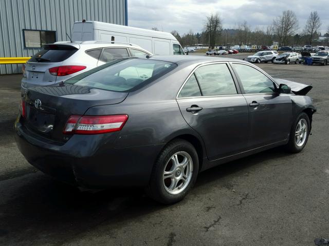 JTNBF3EKXB3008817 - 2011 TOYOTA CAMRY BASE GRAY photo 4