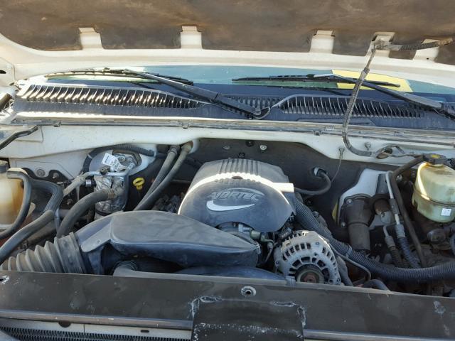 1GTHC24U72E303592 - 2002 GMC SIERRA C25 WHITE photo 7