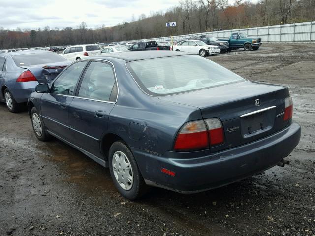 1HGCD5682VA188213 - 1997 HONDA ACCORD VAL GREEN photo 3