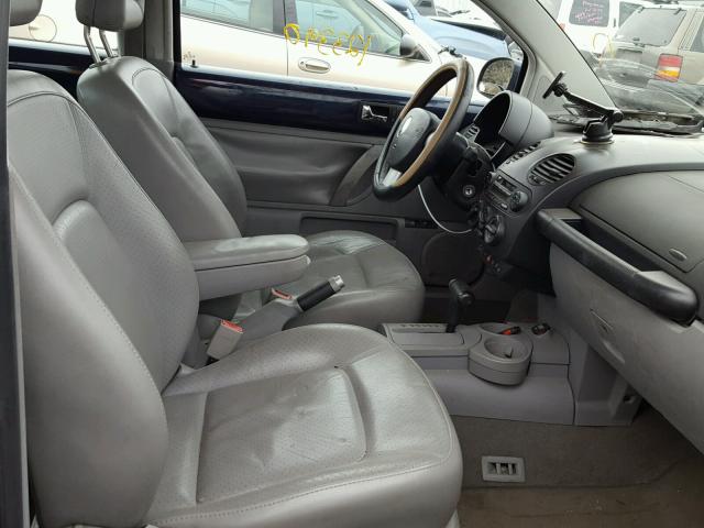 3VWDD21C81M462795 - 2001 VOLKSWAGEN NEW BEETLE 蓝色 照片 5