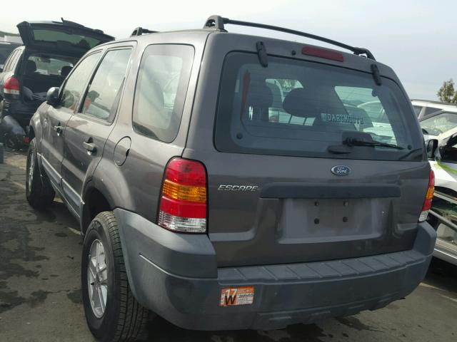 1FMCU92ZX5KA74129 - 2005 FORD ESCAPE XLS GRAY photo 3