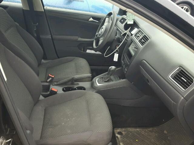 3VW2K7AJ5CM334977 - 2012 VOLKSWAGEN JETTA BASE შავი ფოტო 5
